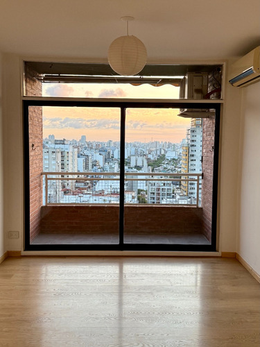 Alquiler. Espectacular Departamento 2 Ambientes. Charcas 4070 Piso 17 Gran Vista. Pileta Y Jardín C/amenities Y Seguridad 24hs. Palermo.