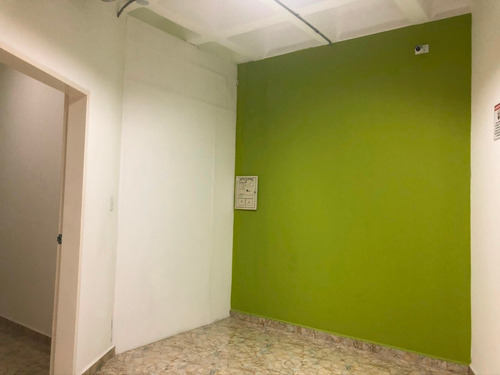 Imagen 4 de 7 de Oficina En Alquiler Centro Comercial El Rodeo