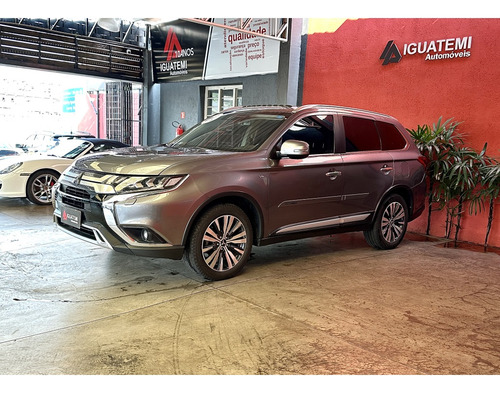 Mitsubishi Outlander 3.0 MIVEC V6 GASOLINA HPE-S AWD AUTOMÁTICO