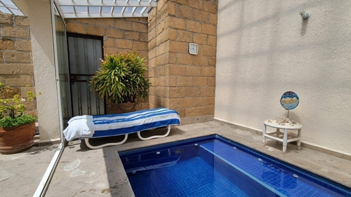 Imagen 23 de 30 de Casa De Un Piso Con Jardín En Venta En Pedregal De San Franc