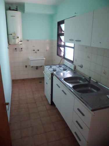 Imagen 3 de 8 de Excelente Depto. De Un Dormitorio 1 De Mayo Y Pellegrini