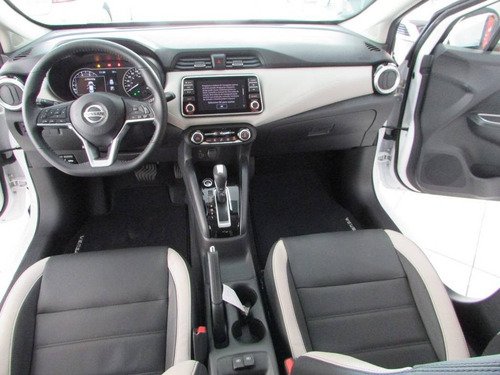 Imagem 3 de 12 de Nissan Versa 1.6 16v Flex Exclusive Xtronic