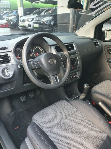 Imagem 8 de 10 de Volkswagen Fox 2014 1.6 Vht Trend Total Flex 5p