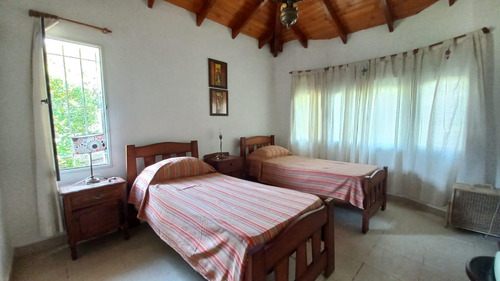 Casa En Venta Con Escritura Inmediata- Villa Parque Sicardi