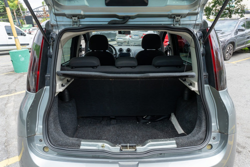 Fiat Uno 1.0 Vivace Celeb. Flex 5P