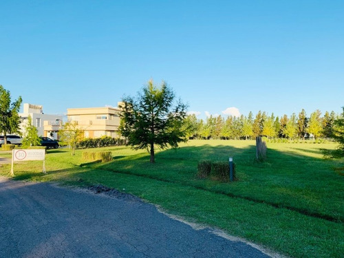 Barrio Privado Puerto Roldan - Lote De 1200 M2- Cercado Con Entrega Inmediata