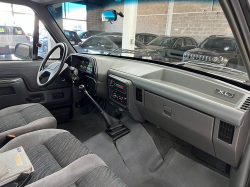 Ford F-1000 4.9 I Xl 4x2 Cs