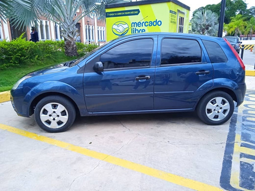 Imagen 3 de 7 de Ford Fiesta Max Sincronico