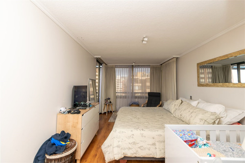 Departamento En Arriendo De 2 Dorm. En Las Condes / Bali Hai