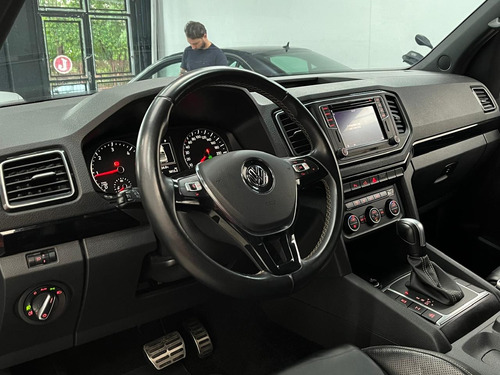 Volkswagen Amarok 3.0 Highline Extreme Cab. Dupla V6 4x4 Aut. 4p
