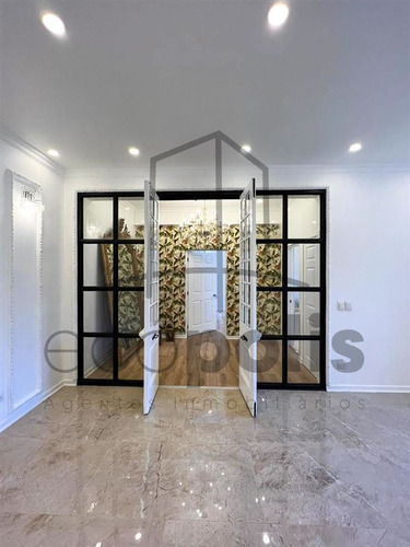 Loft Remodelado Con Diseño Moderno Y Excelente Conectividad