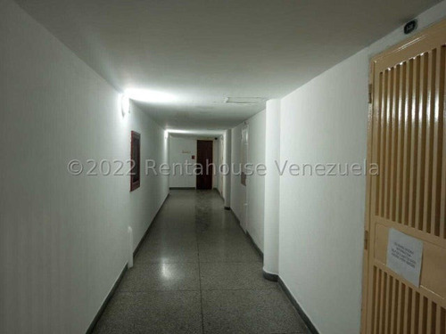 Imagen 2 de 13 de Oficina Consultorio En Venta Cerca De La Clínica Metropolitana Naguanagua