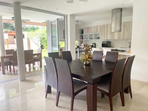 Casa De Dos Niveles En Pance, Cali- Valle Del Cauca