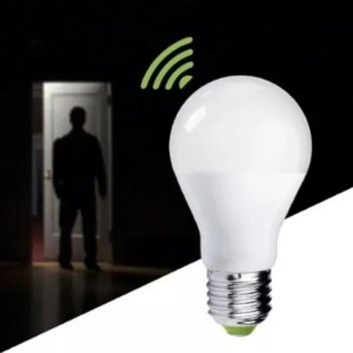 Bombillo led con sensor de movimiento luz fría 9W E27