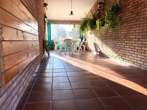 Hermosa Casa De 3 Dormitorios En Zona Norte, Excelente Ubicación