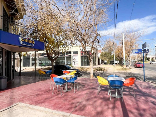 Imagen 2 de 6 de Venta Local Esquina Alto Dorrego