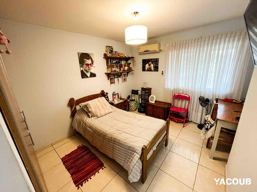 Casa En Venta - 3 Dormitorios 3 Baños - 300mts2 - Lisandro Olmos