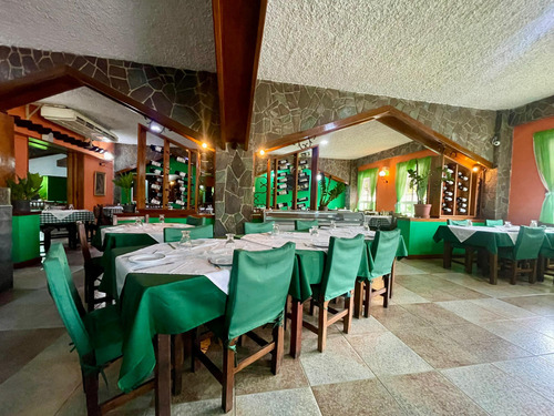 Venta Fondo De Comercio De Amplio Y Emblematico Restaurante En Los Altos Mirandinos Carrizal Rz