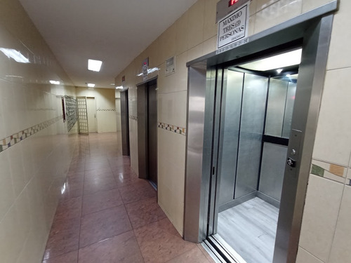 Se Ofrece En Venta Comodo Y Centrico Apartamento Ubicado En Centro Parque Caracas La Candelaria