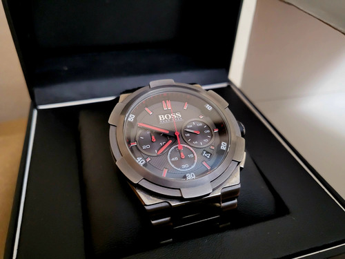 Reloj Hugo Boss Supernova Grey/red Impecable Gris Gris Oscuro Gris Oscuro (Usado)