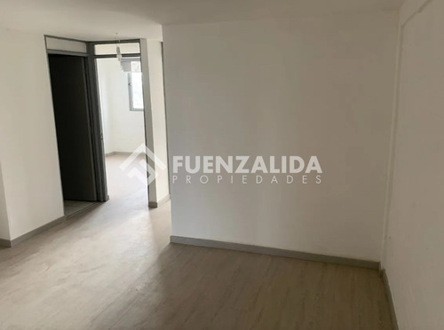 Departamento En Venta De 2 Dorm. En La Cisterna, Aepp