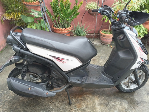 Imagen 3 de 6 de Moto Automática - Suzuki Hj Sports 125cc Año 2021