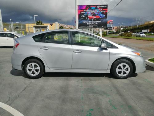 Imagen 8 de 15 de Toyota Prius 2015 1.8 Base Hibrido At