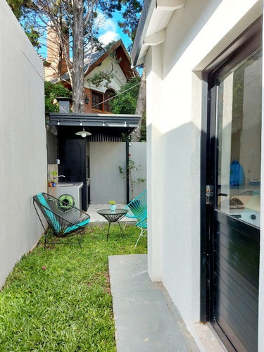 Imagen 17 de 19 de Hermosa Casa Minimalista En Venta De 4 Ambientes Cochera Y Jardín En Adrogué
