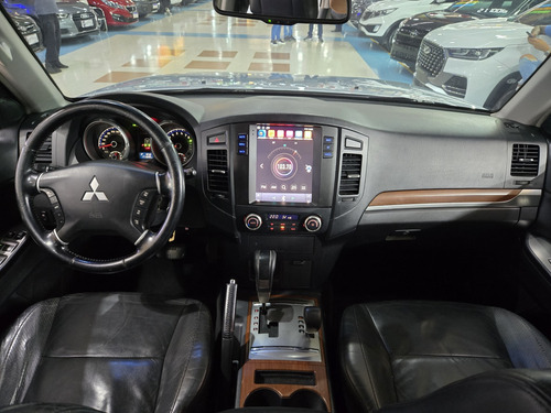 Mitsubishi Pajero Full 3.8 HPE 4X4 V6 24V GASOLINA 2P AUTOMÁTICO