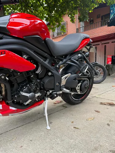Triumph Speed Triple 1050 ( No Abs ) 2011