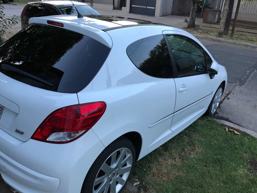 Peugeot 207 2013 1.4 Sedan Active Hdi 70cv