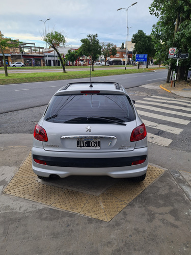 Peugeot 207 1.4 Sedan Hdi Xt