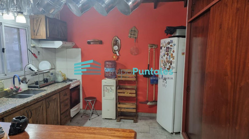 Casaquinta En Barrio La Union, A Mts De El Trebol, Con 3 Dormitorios Y Piscina