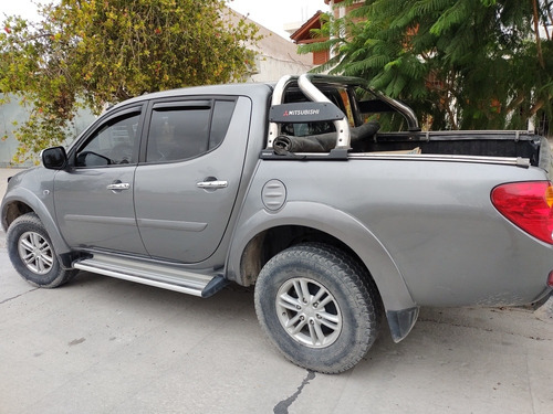 Mitsubishi L200 3.2 Cab Doble 4wd Cr 170cv At 2015