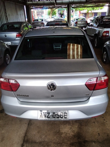 Volkswagen Voyage 1.6 Vht Total Flex 4p 2013