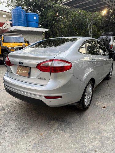 Ford Fiesta Titanium 2015