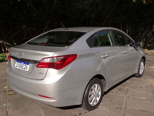 Imagem 4 de 8 de Hyundai Hb20s 1.0