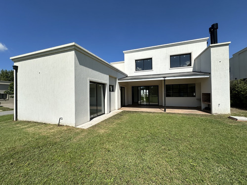 Casa En Alquiler En Rumenco