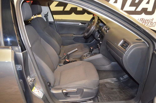 Imagen 9 de 12 de Vw Jetta Style 2.5 2012