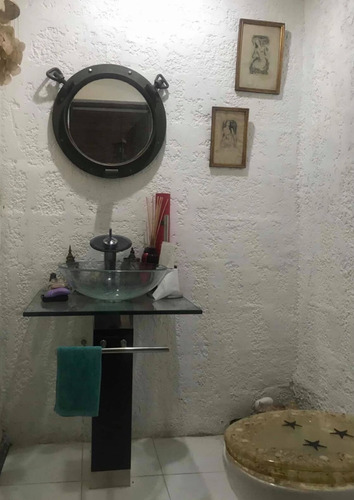 Dos Casas En Un Padron Casa Principal Arrendada