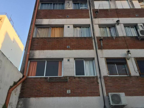 Imagen 1 de 10 de Departamento En Venta En La Plata