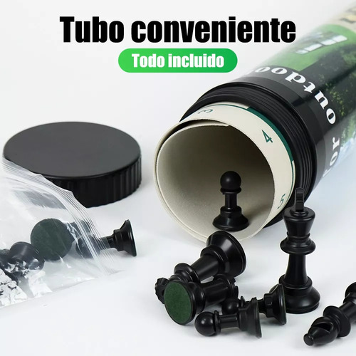 Ajedrez Profesional: Piezas Blancas Y Negras En Cubos .