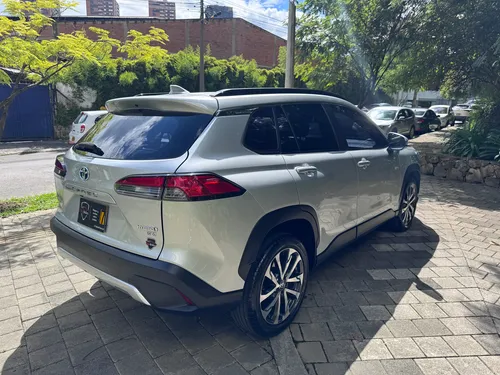Toyota Corolla Cross 2022 Seg 1.8cc Hibrido At 15.000kms