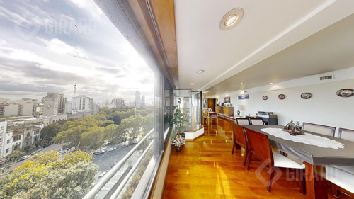Piso En Venta Con Vista Panoramica, Ubicado En La Exclusiva Diagonal Pueyrredon.