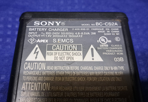 Cargador De Baterías Sony Bc-cs2a 1.4v Para Aa, Aaa (Usado)
