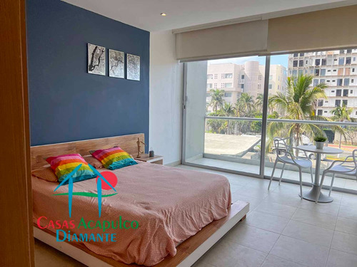 Cad Aura A 006. Balcón Con Vista Parcial Al Mar. En Edificio Con Club De Playa