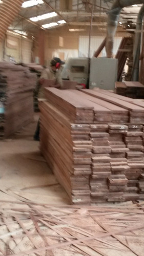 Imagen 1 de 10 de Instalacion De Piso De Madera Piso Flotante Pulida Sin Polvo