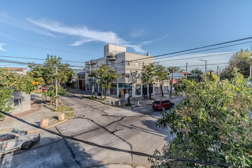 Casa · En Venta · Con Terraza · 4 Ambientes · Villa Domínico