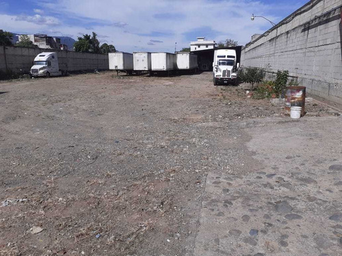 Se Vende Predio Grande