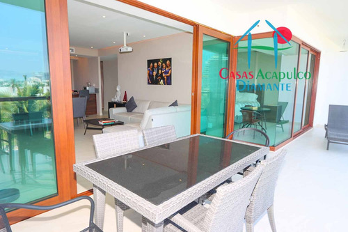 Cad La Isla Emerald J5. De Playa. Terraza Frontal Con Vista A Los Jardines Y Albercas